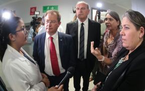Senadores franceses constatan avance del sistema de salud pública en Nicaragua