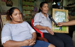 Familiares de Policía asesinado llaman a vándalos a no manipular fotografía de su víctima