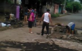 Familias y Policía Nacional continúan rehabilitación de vías en Masaya