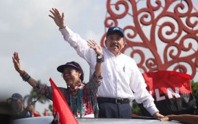 Daniel y Rosario en Acto del 39 Aniversario de la Revolución (19 de julio de 2018)