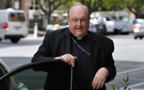 Papa acepta renuncia de arzobispo australiano por encubrir pedofilia