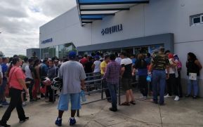 Capitalinos y costeños disfrutan del béisbol en Estadio Nacional Dennis Martínez