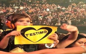 Hijo mayor de Shakira se roba el show