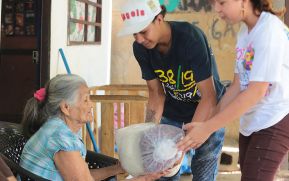 Madres de Héroes y Mártires en el Distrito V reciben asistencia solidaria del Gobierno Sandinista