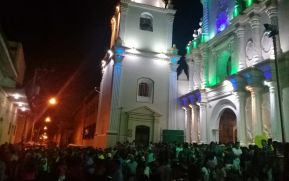 Leoneses participan en alegre alborada en honor a la Virgen de Mercedes