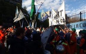 Acampan en Congreso argentino contra presupuesto de Macri