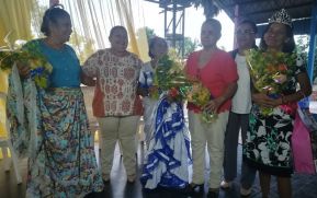 Abuelitos de Nueva Guinea eligen a su Miss Abuelita
