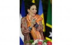 Compañera Rosario Murillo después del Acto en homenaje al Comandante Carlos Fonseca Amador