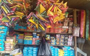 Comerciantes de pólvora en Siuna ya instalados para recibir a los compradores