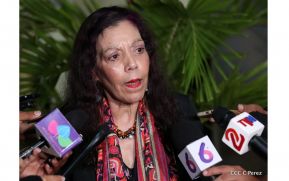 Compañera Rosario Murillo en Multinoticias (30 de Noviembre del 2018)