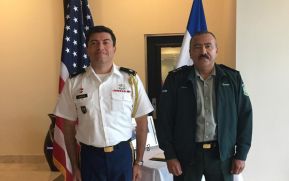 Ejército presenta condolencias en la Embajada de Estados Unidos de América
