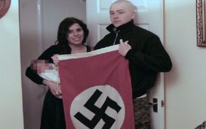 La Justicia británica condenó a cinco y seis años de cárcel a una pareja que llamó a su hijo Adolf Hitler