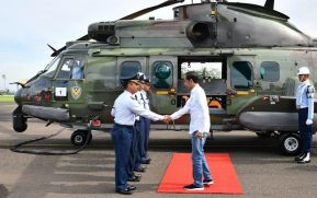 Presidente de Indonesia visita zonas afectadas por tsunami