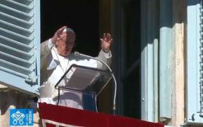 El Papa invoca la bendición de Dios sobre toda la humanidad