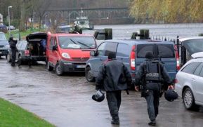 Hombre embiste a una multitud en Alemania durante Noche Vieja