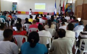 Mined imparte taller de formación continua a maestros y maestras del Caribe Norte