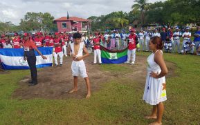 Inauguran campeonato de béisbol en la comunidad indígena de Walpasiksa