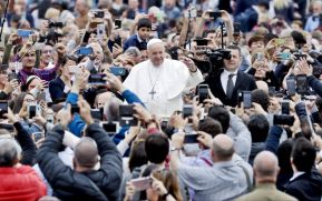 Vicepresidenta Rosario Murillo saluda al papa Francisco en ocasión de su onomástico