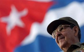 General Raúl Castro recibe en La Habana el Premio Lenin que otorga el Partido Comunista de Rusia