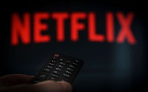 Personas utilizan Netflix gratis al compartir la cuenta con otros usuarios