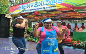 Centro Recreativo Xilonem celebra con anticipación el Día de las Madres