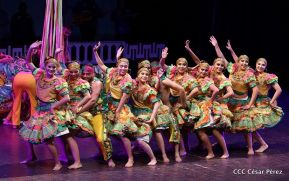 Magistral presentación del Ballet Folklórico Nicaragüense en homenaje a las madres
