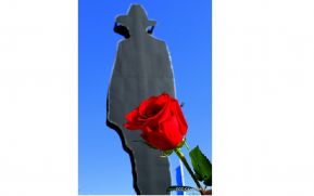 Con el alma y corazón revolucionario herido