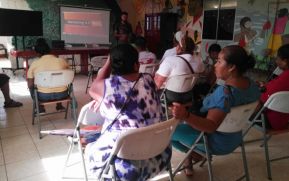 Emprendedores de Puerto Cabezas reciben capacitación sobre marketing digital