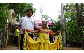 Familias de Las Flores, Masaya, estrenan servicio de energía eléctrica