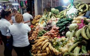 Canasta básica con precios estables en el mercado Roberto Huembes