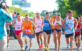 Atletas realizan Carrera Internacional El Repliegue