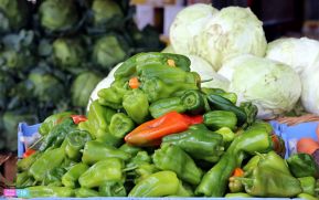 Mific: Mercados populares abastecidos y siete productos de la canasta básica mantienen sus precios