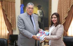 Embajadora de Nicaragua en República Dominicana realiza visita de cortesía al ministro Miguel Mejía