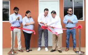 Inauguran residencial Monte Nebo con la preentrega de las primeras casas a protagonistas
