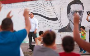 Con música y danza, juventud sandinista rinde homenaje a los héroes de la Toma del Palacio