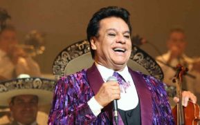 Juan Gabriel lidera récord de reproducciones en solo 24 horas