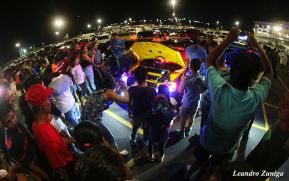 Gran exhibición de autos modificados en las afueras del Estadio Nacional