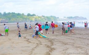 Familias nicaragüenses disfrutan de las Fiestas Patrias en Pochomil