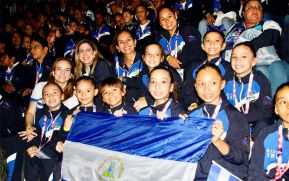 Delegación de Nicaragua en la Inauguración de los X Juegos Estudiantiles Centroamericanos