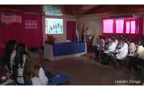 Hospital Bertha Calderón dedica foro a la prevención de cáncer de mama