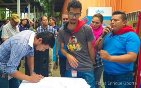 Universidades de Nicaragua firman acta en respaldo a proclama "Con la paz no se juega"