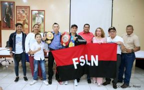 Gemelos Alvarado sostienen conversatorio con miembros de Juventud Sandinista