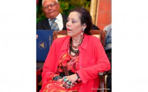 Compañera Rosario luego de Entrega de Reconocimientos a Estudiantes y Maestr@s(11 de Febrero del 2020)