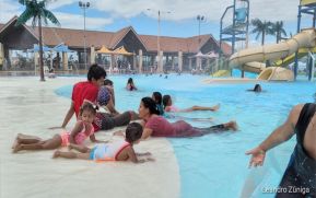 Un domingo familiar en el Parque Acuático y piscinas de Xilonem