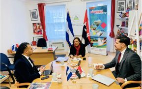 Consejero diplomático para inversiones en Reino Unido visita nuestra Embajada