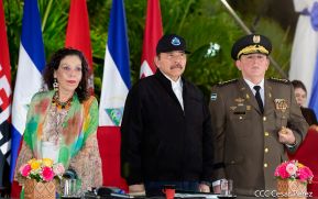 Acto de toma de posesión del cargo de Comandante en Jefe del Ejército de Nicaragua