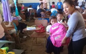 Inicia distribución de paquetes escolares a niños y niñas indígenas de Bilwi y Prinzapolka