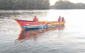Fuerza Naval retuvo a dos personas y una embarcación por pesca ilegal