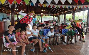 La Hormiga de Oro celebra divertidas presentaciones musicales de cuentos infantiles