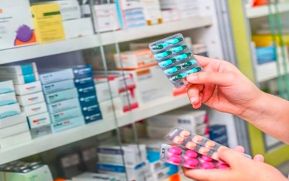 Mific insta a proveedores de medicamentos mantener precios autorizados